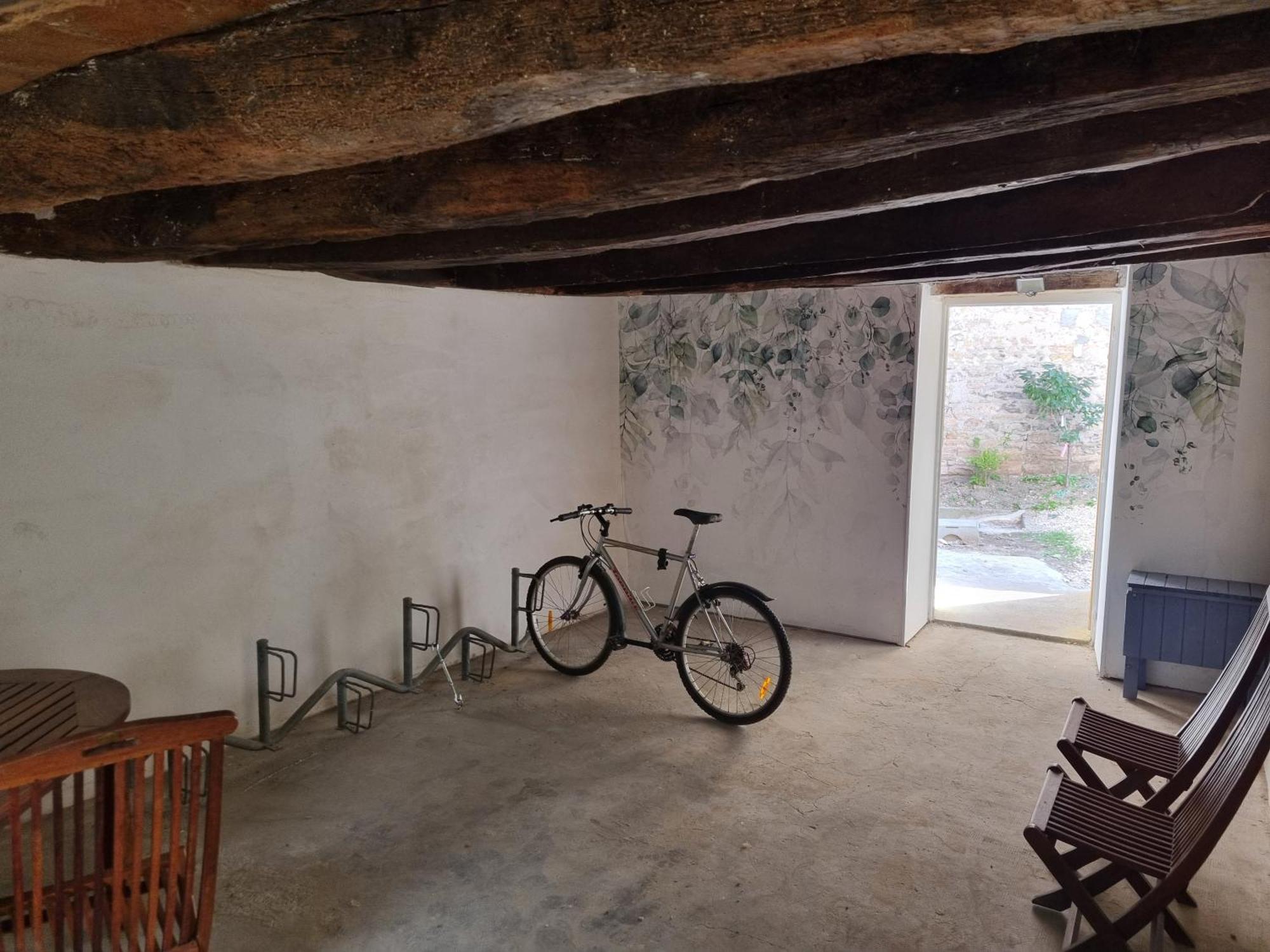 Fenetre Sur Cour Du Docteur Privey - Secure Park Bike - Voie Bleue Hotel Турню Екстериор снимка