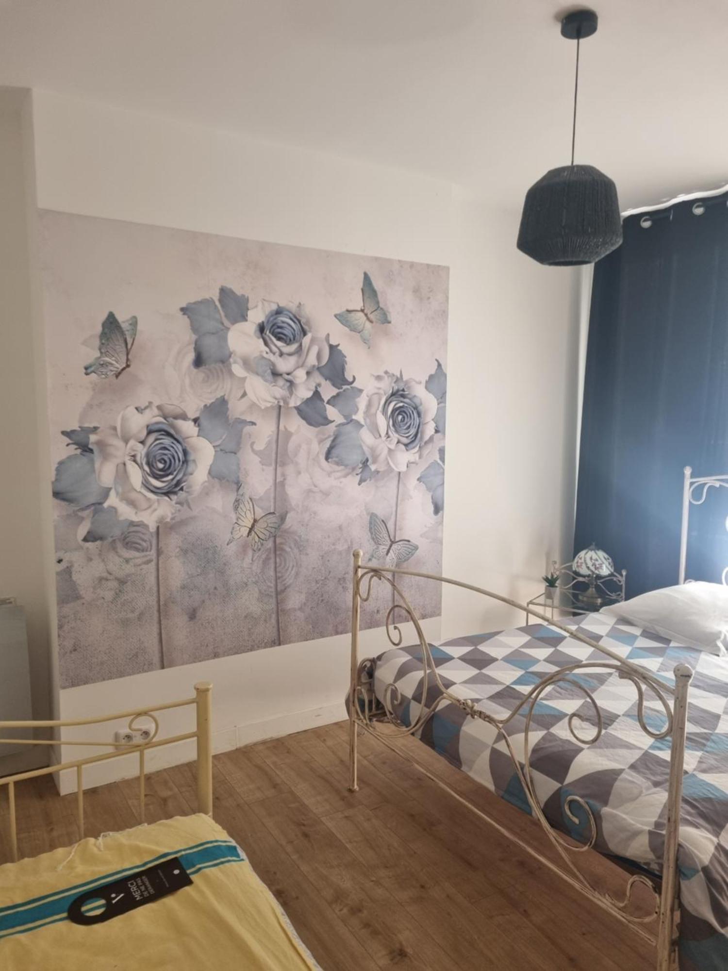 Fenetre Sur Cour Du Docteur Privey - Secure Park Bike - Voie Bleue Hotel Турню Екстериор снимка